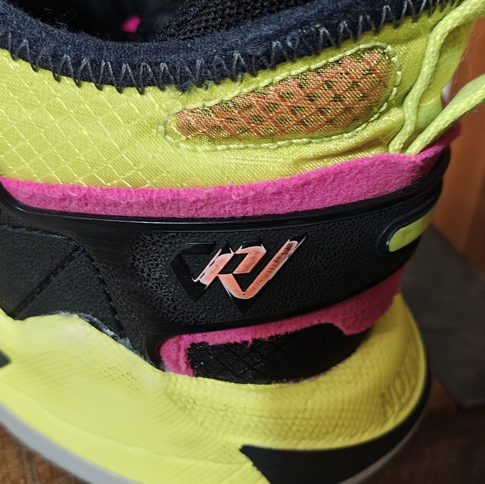 Jordan Why Not.5 'Raging Grace' Kid's Size 7Y - Picture 3 of 11